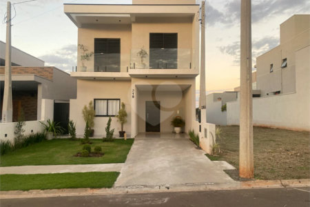 Casa à venda com 3 quartos, sendo 2 suítes, no condomínio Terras da Estância, Paulínia - SP