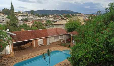 Casa Térrea à venda com 4 quartos, sendo 2 suítes, em Jardim Paulista, Atibaia, SP