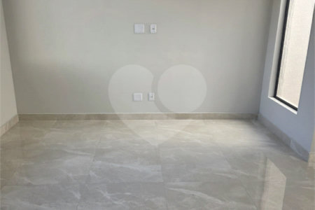 Sobrado à venda com 3 quartos, sendo 1 suíte,  em Jardim Cambuci, Mogi das Cruzes, SP