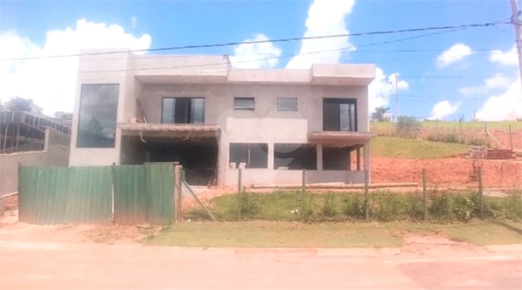 Sobrado à venda com 4 quartos, sendo 3 suítes, em Condomínio Residencial Shamballa Iii, Atibaia, SP