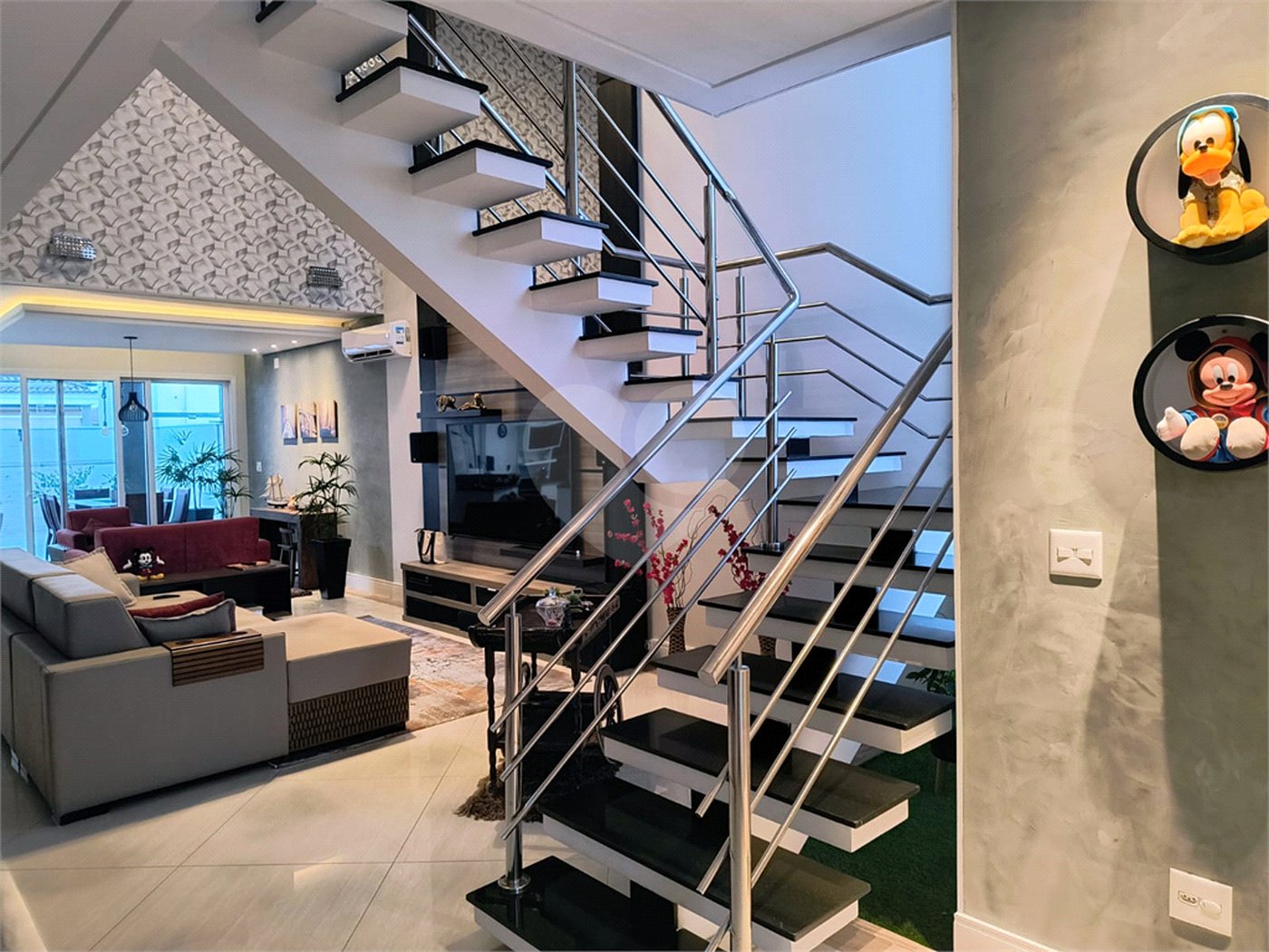 Casa à venda com 3 suítes no condomínio Residencial Chácara Ondina, Sorocaba - SP