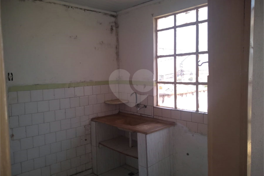 Sobrado à venda com 3 quartos em Vila Nivi, São Paulo, SP