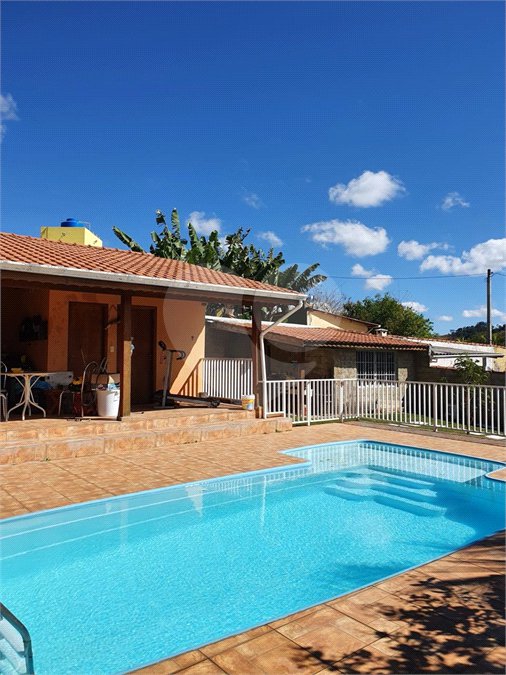 Chácara à venda com 3 quartos, sendo 1 suíte, em Loteamento Village, Serra Negra, SP