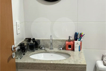 Apartamento à venda com 2 quartos, sendo 1 suíte, no Centro, Santo André, SP
