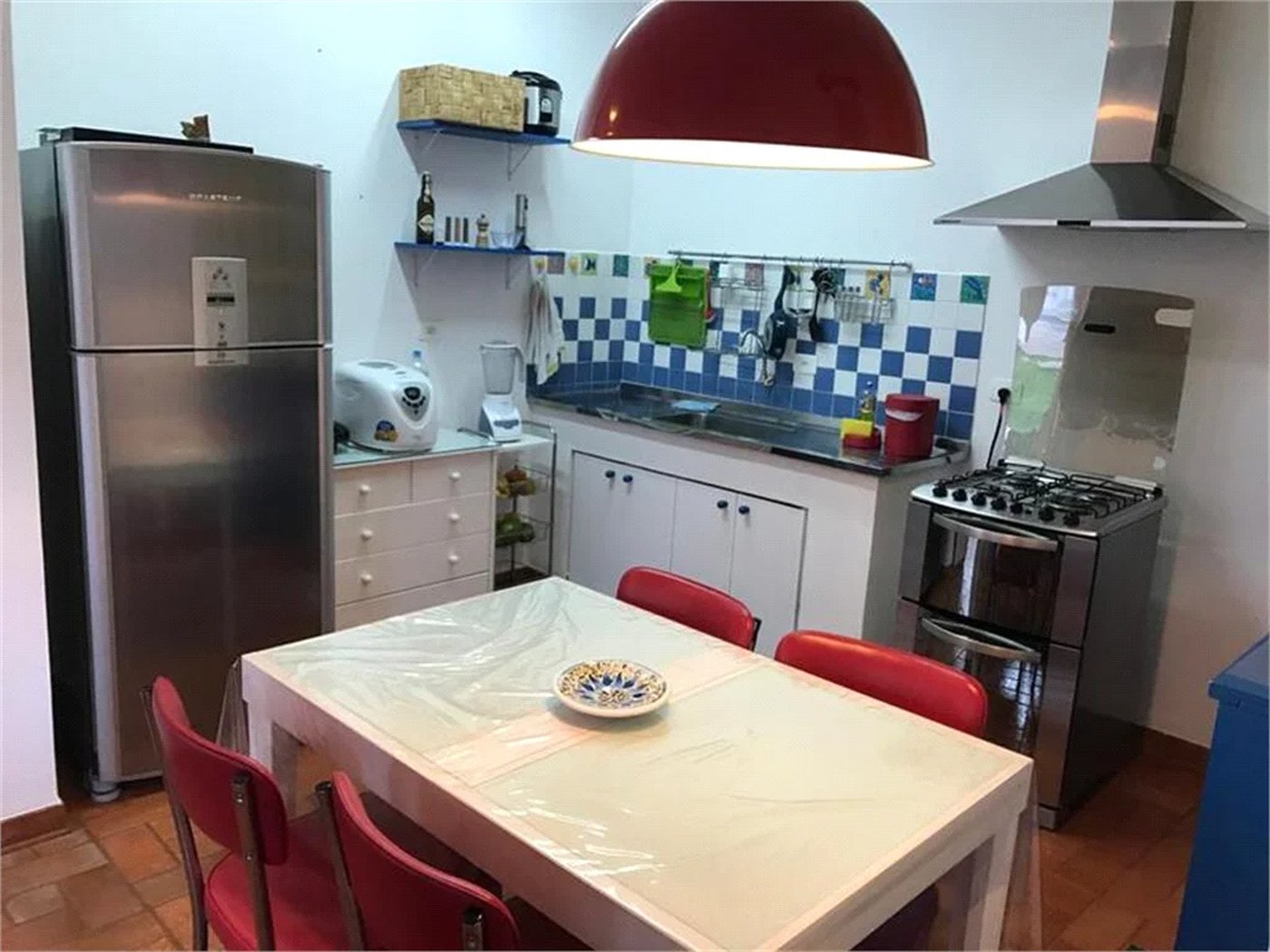 Casa de Vila à venda com 3 quartos, sendo 1 suíte, em Cidade São Francisco, São Paulo, SP