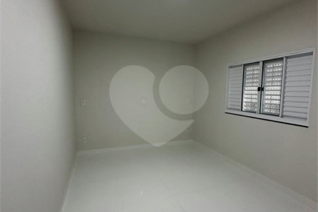 Casa à venda com 3 quartos, sendo 1 suíte,  em Flanboyant Residencial Park, Ponta Porã, MS