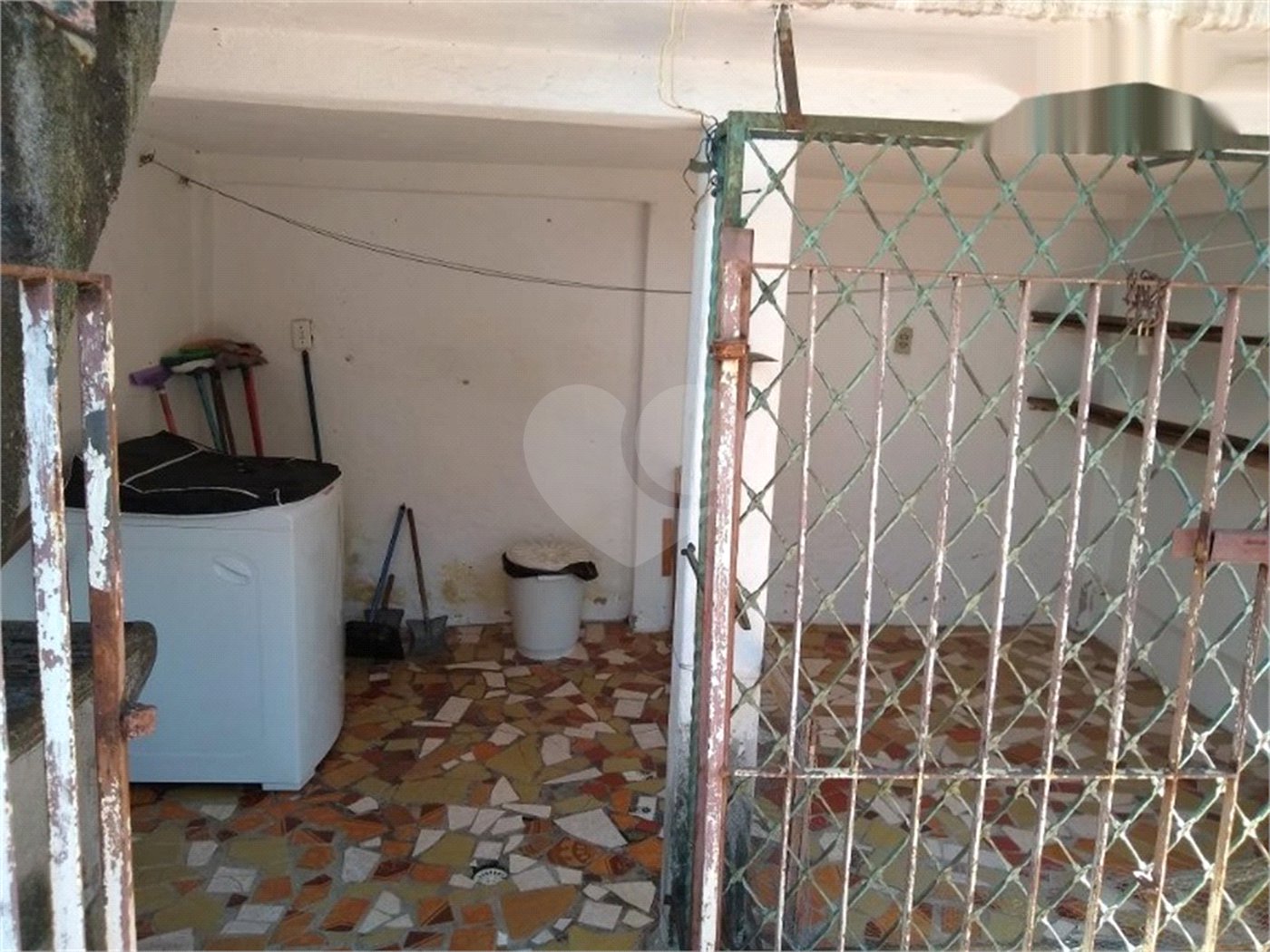 Sobrado à venda com 4 quartos, sendo 1 suíte, em Vila Constança, São Paulo, SP