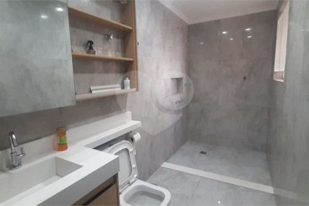 Sobrado à venda com 3 quartos, sendo 1 suíte, em Jardim Sarah, São Paulo, SP