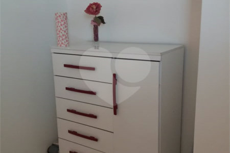 Apartamento à venda com 3 quartos, sendo 1 suíte, em Bom Retiro, São Paulo, SP