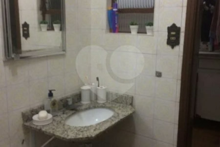 Sobrado à venda com 4 quartos em Santana, São Paulo, SP