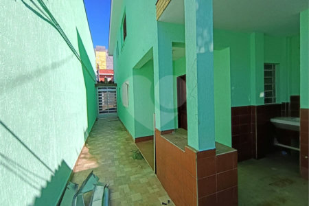 Sobrado à venda com 3 quartos em Chora Menino, São Paulo, SP