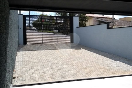 Casa à venda com 3 suítes em Jardim Paulista, Atibaia, SP