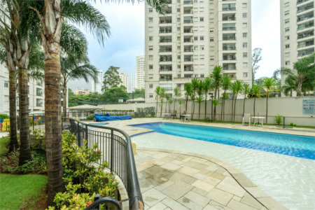 Apartamento à venda com 3 quartos, sendo 1 suíte,  em Jardim Parque Morumbi, São Paulo, SP
