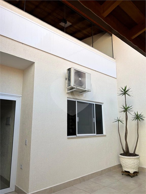 Casa à venda com 3 suítes em Vila Amorim, Suzano, SP