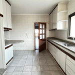 Apartamento à venda com 3 quartos, sendo 1 suíte, no Centro, Três Lagoas, MS