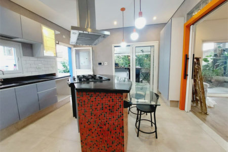 Casa à venda com 3 suítes em Lapa, São Paulo, SP