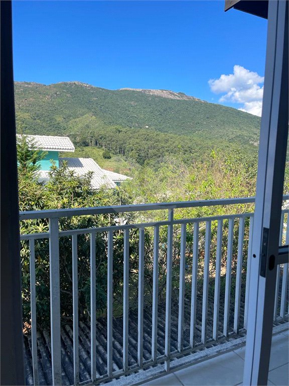 Casa à venda com 4 quartos, sendo 3 suítes, no condomínio Refúgio do Sauá I, Atibaia - SP