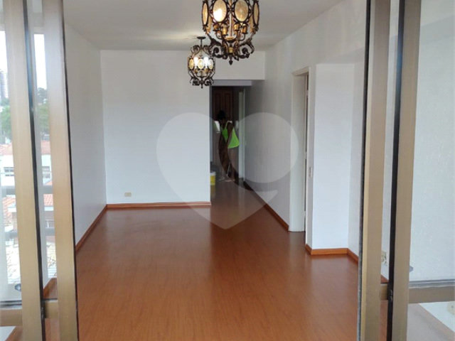Apartamento à venda com 3 quartos, sendo 1 suíte,  em Saúde, São Paulo, SP