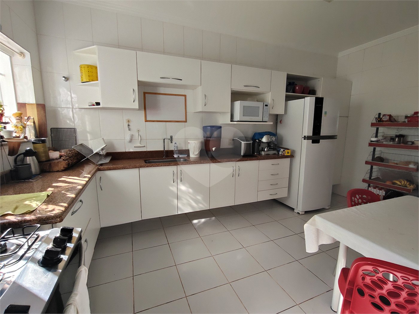 Casa para alugar com 6 quartos, sendo 4 suítes,  no Centro, Itapetininga, SP