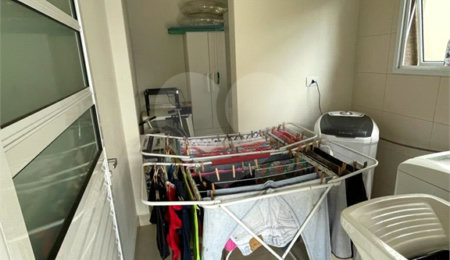 Casa à venda com 8 quartos, sendo 2 suítes,  em Jardim Estância Brasil, Atibaia, SP