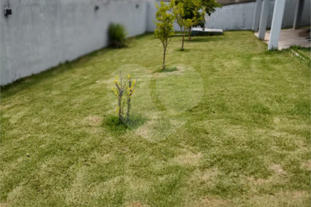 Casa à venda com 4 quartos, sendo 2 suítes, no condomínio Residencial Villaggio Paradiso, Itatiba - SP