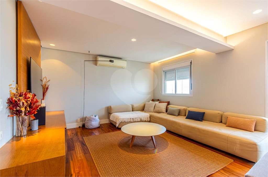 Apartamento à venda com 4 quartos, sendo 3 suítes,  em Real Parque, São Paulo, SP