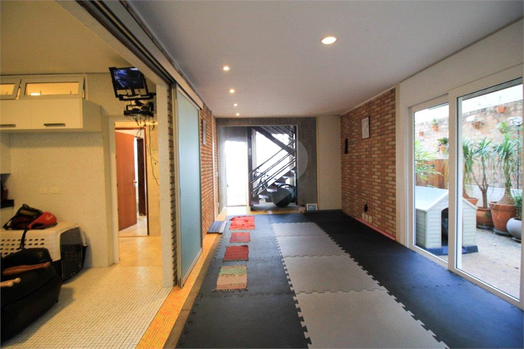 Casa à venda ou para alugar com 5 quartos, sendo 3 suítes, em Vila Madalena, São Paulo, SP