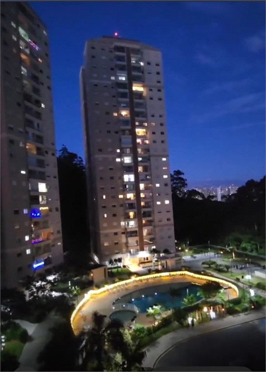 Apartamento à venda com 3 quartos, sendo 1 suíte, em Vila Pirajussara, São Paulo, SP