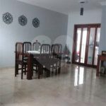 Casa à venda com 4 quartos, sendo 1 suíte, em Parque Santa Rosa, Suzano, SP
