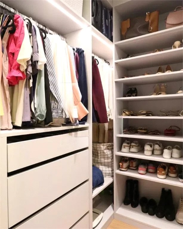 Apartamento à venda com 4 quartos, sendo 2 suítes, em Vila Anastácio, São Paulo, SP