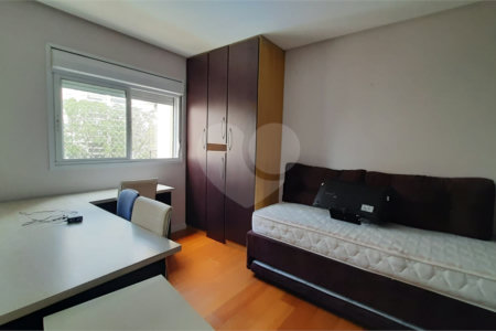 Apartamento à venda com 3 suítes em Jardim Marajoara, São Paulo, SP