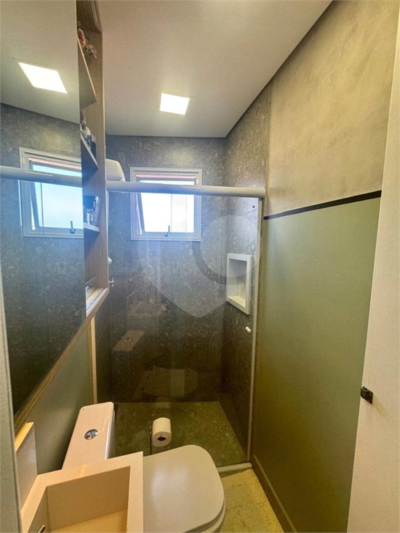 Sobrado à venda com 3 quartos, sendo 1 suíte, em Parque São Domingos, São Paulo, SP