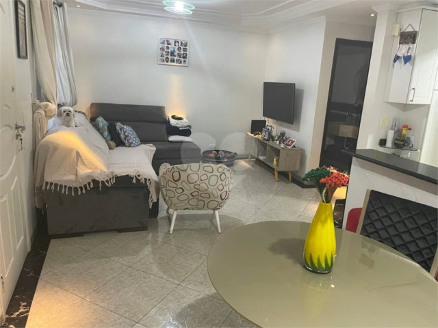 Casa à venda com 3 quartos, sendo 1 suíte,  no condomínio Residencial Via Veneto, São Paulo - SP