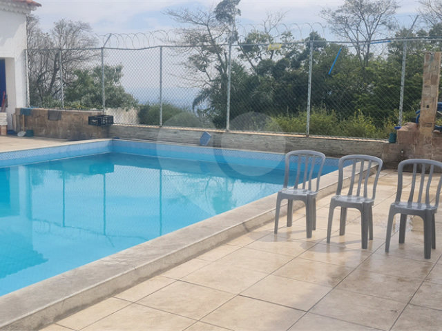 Casa à venda com 5 suítes em Roseira, Mairiporã, SP