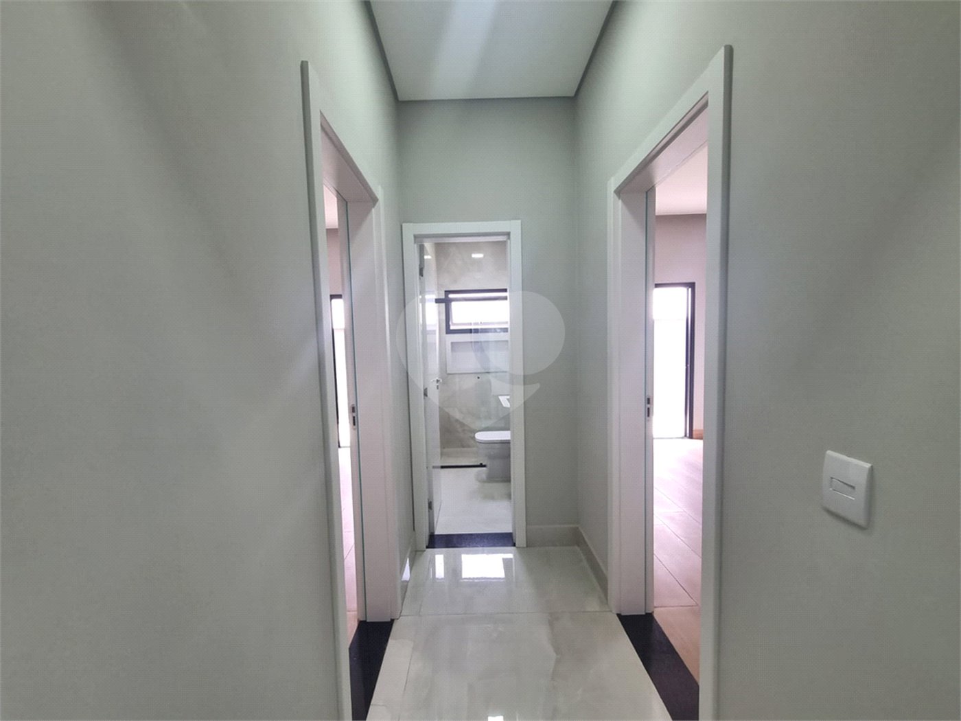 Casa à venda com 3 quartos, sendo 1 suíte,  no condomínio Reserva Ipanema I, Sorocaba - SP