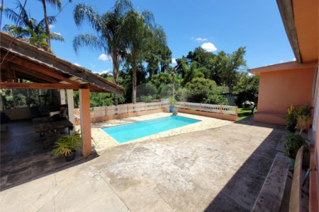 Chácara à venda com 3 quartos, sendo 1 suíte,  em Jardim Imperial, Atibaia, SP