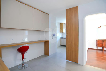 Apartamento à venda com 4 quartos, sendo 2 suítes,  em Brooklin Paulista, São Paulo, SP