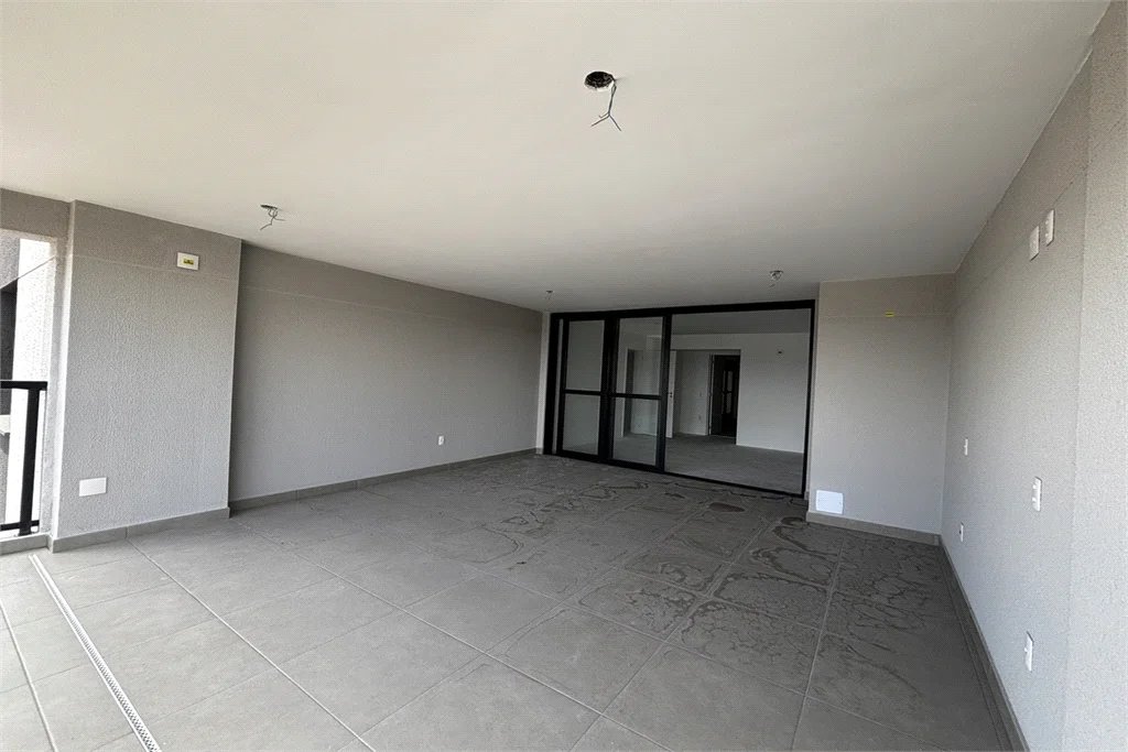 Apartamento à venda com 3 suítes em Vila Romana, São Paulo, SP