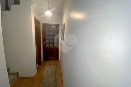 Sobrado à venda com 3 quartos, sendo 1 suíte, em Vila Nivi, São Paulo, SP