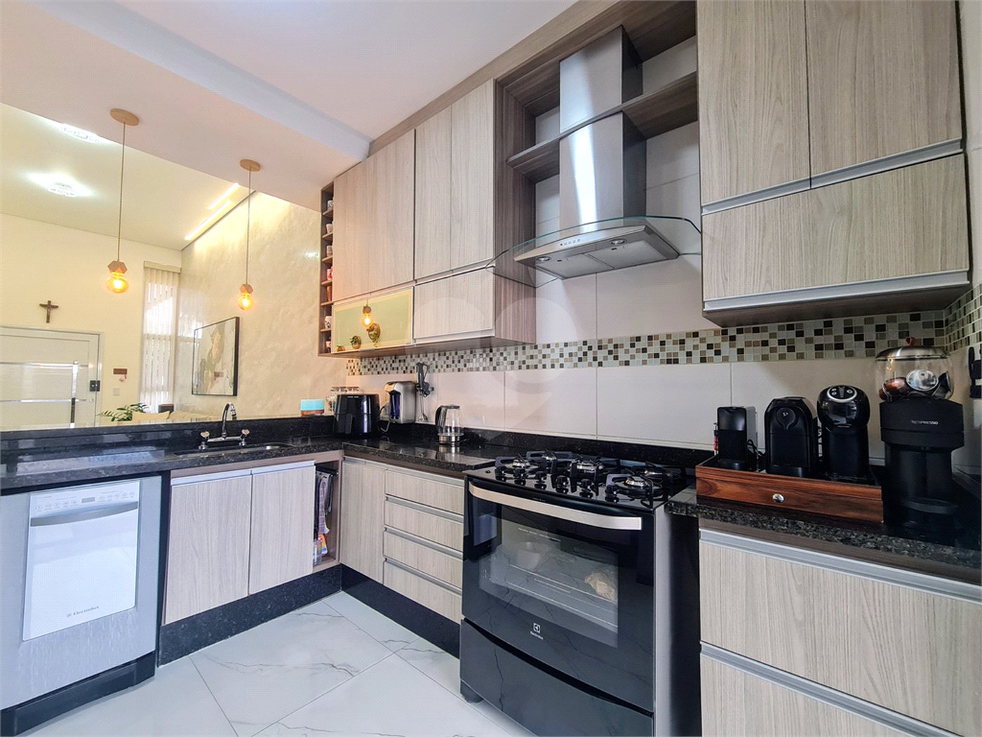 Casa à venda com 3 quartos, sendo 1 suíte, no condomínio Horto Florestal Iii, Sorocaba - SP