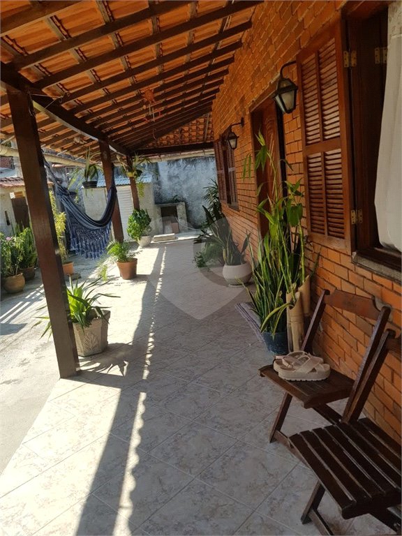 Casa de Vila à venda com 4 quartos, sendo 1 suíte, em Rio do Ouro, São Gonçalo, RJ