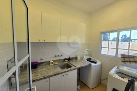 Casa à venda com 3 quartos, sendo 1 suíte,  no condomínio Golden Ville, Itapetininga - SP