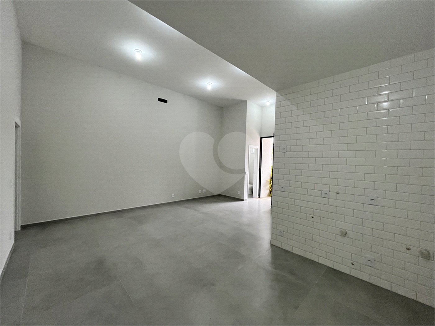 Casa à venda com 3 quartos, sendo 1 suíte,  no condomínio Reserva Ipanema I, Sorocaba - SP
