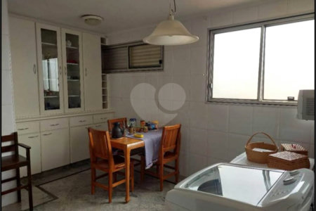 Apartamento à venda com 3 quartos, sendo 1 suíte, no Centro, Araraquara, SP