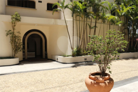 Apartamento à venda com 4 quartos, sendo 2 suítes, em Indianópolis, São Paulo, SP