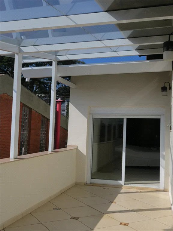 Casa à venda com 3 suítes em Vila Inah, São Paulo, SP
