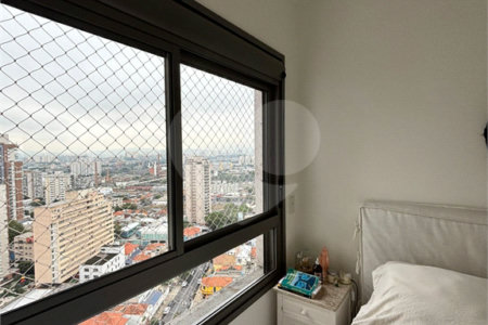 Apartamento à venda com 2 quartos, sendo 1 suíte,  em Vila Romana, São Paulo, SP