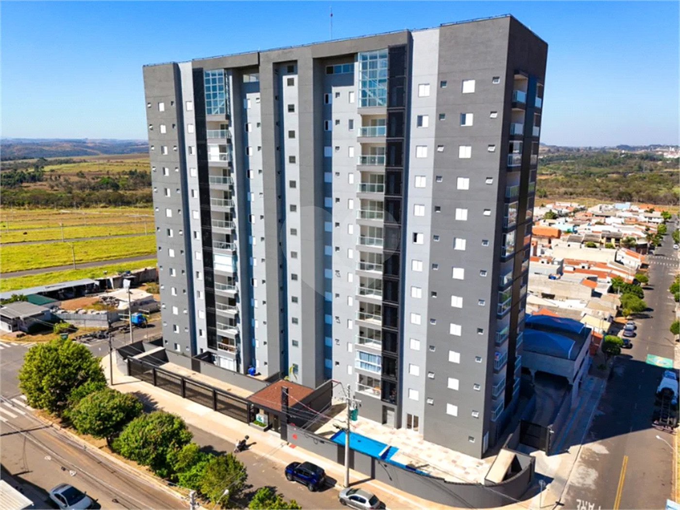 Apartamento à venda com 2 quartos, sendo 1 suíte, em Jardim Nair Maria, Salto, SP