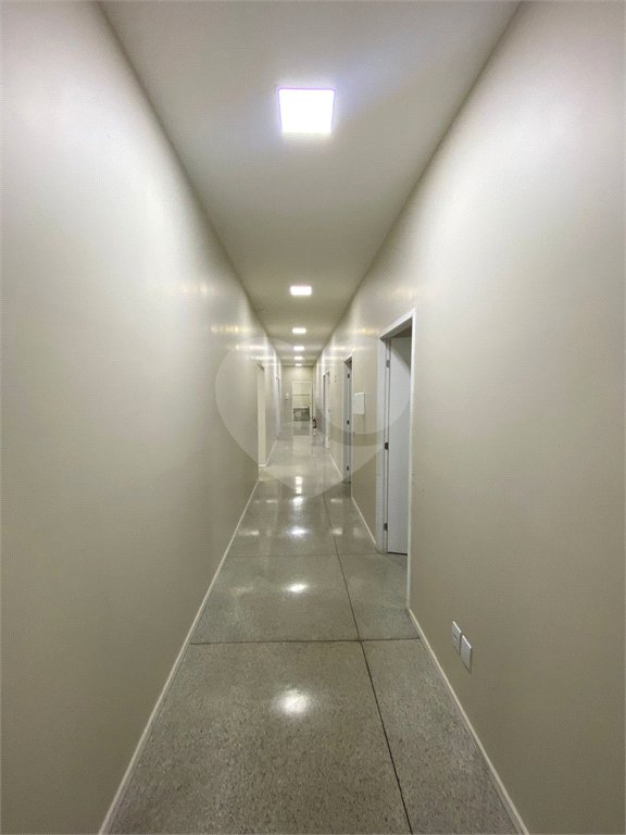 Salão para alugar em Vila Romanópolis, Ferraz de Vasconcelos, SP