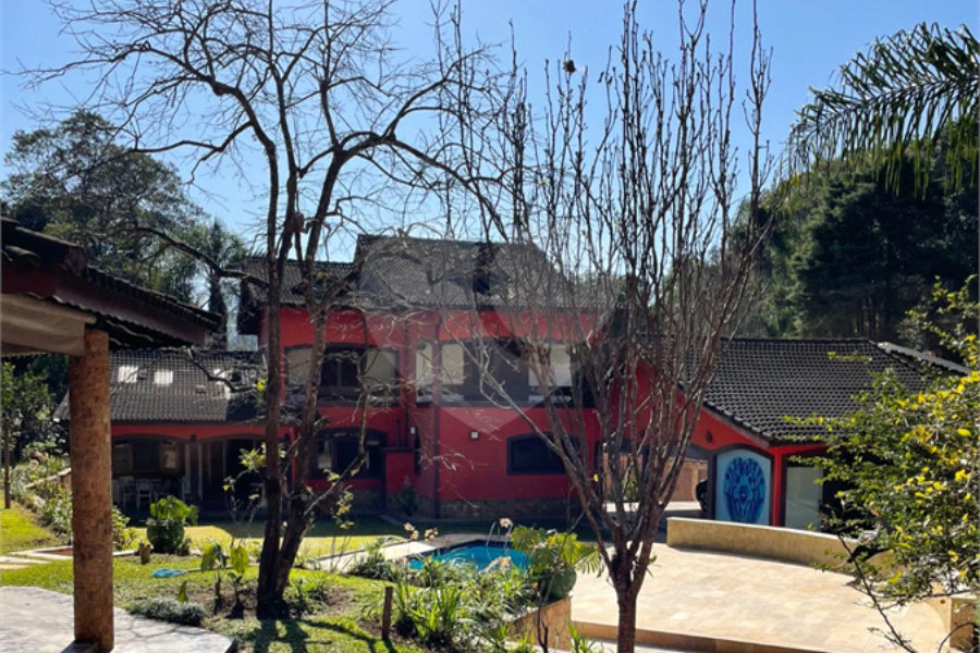 Casa à venda ou para alugar com 4 suítes no condomínio Alpes da Cantareira, Mairiporã - SP